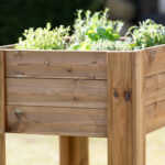 aménagements extérieurs : bac potager sur pieds