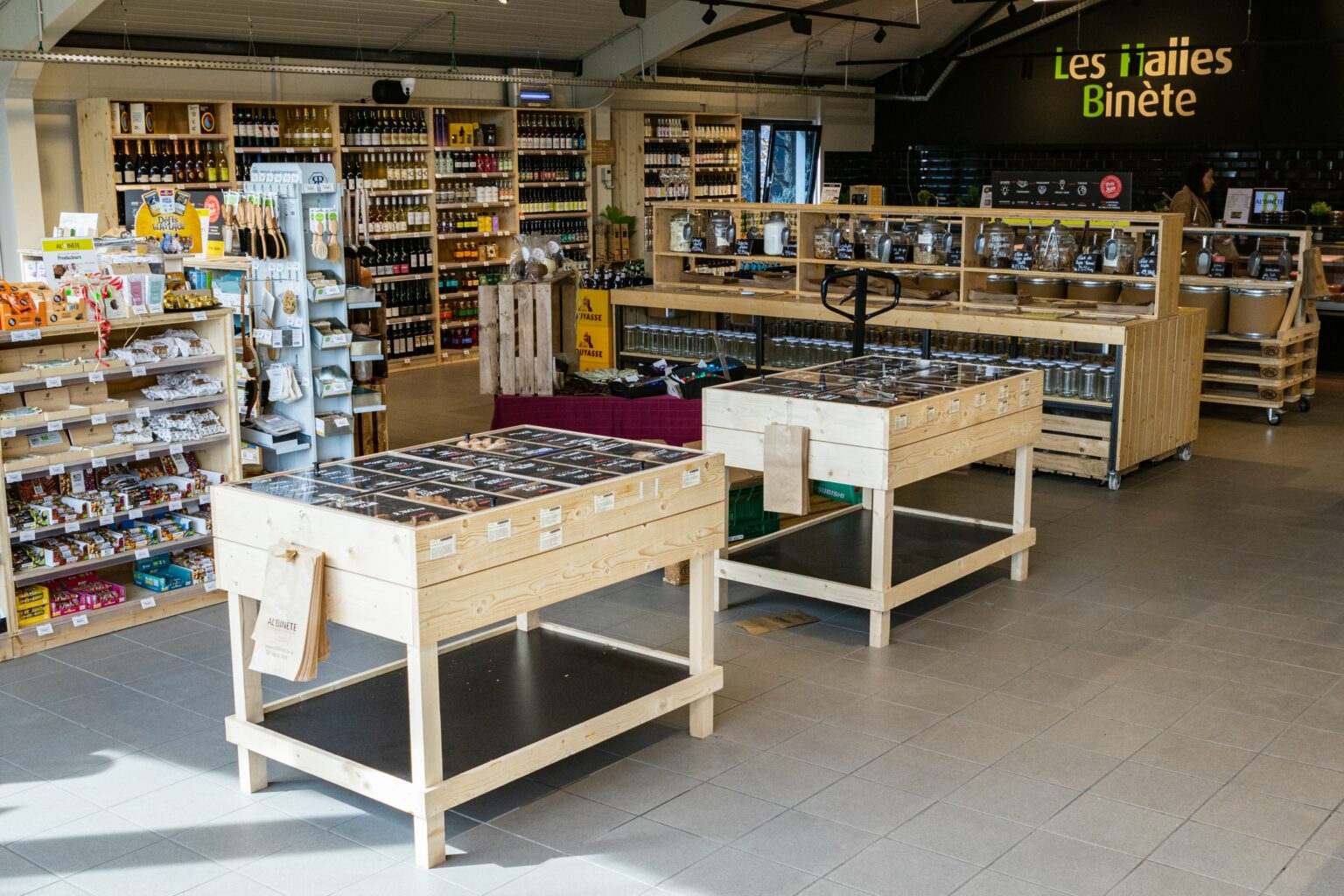 Menuiserie intérieure sur mesure pour Les Halles Binète