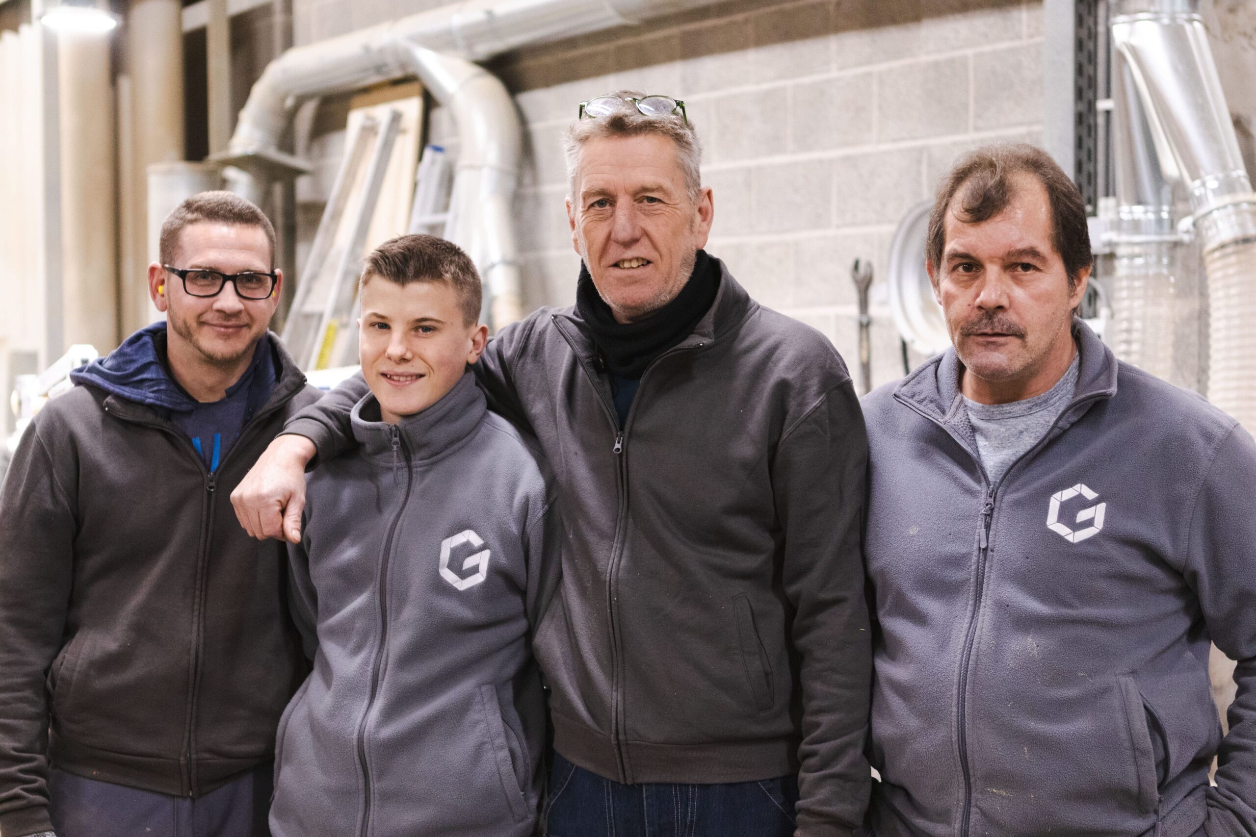 équipe de la menuiserie extérieure