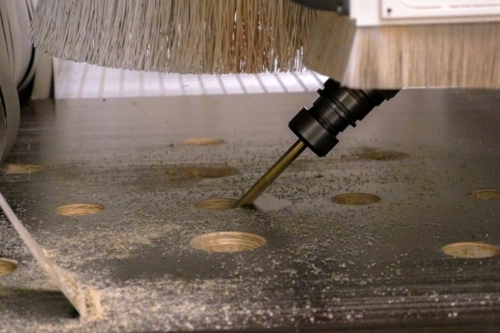 découpe de panneaux à la CNC 5 axes